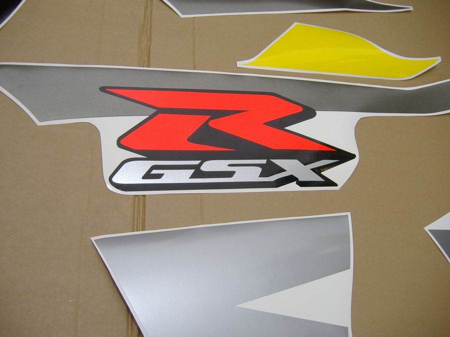 2X Decals Fairing Sticker Emblem  Label 750 For SUZUKI GSXR750 750 04 05 06 