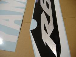 Yamaha YZF-R6 2003 5SL blue logo graphics