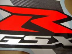 Suzuki GSX-R 750 K6 white logo graphics