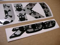 Suzuki GSXR 750 skull & bones custom decals