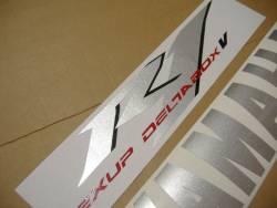 Yamaha YZF-R1 2008 4c8 wine red logo graphics