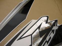 Suzuki GSXR 750 2009 black labels graphics