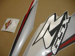 Suzuki gsx-r 750 2009 white silver decals