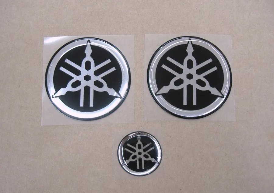 Chrome bold gel silicone emblems for Yamaha