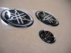 Yamaha 3d silicone gas tank chrome grey emblems
