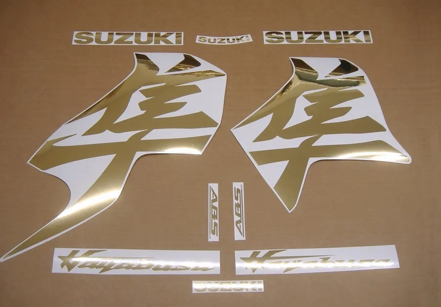 Golden chrome kanji graphics for Suzuki Hayabusa 2021