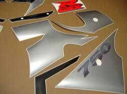 Suzuki GSX-R 750 SRAD silver logo graphics