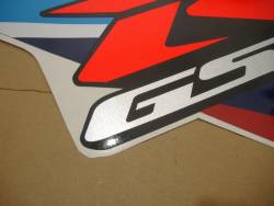 Suzuki GSX-R 600 K7 blue logo graphics