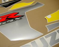 Suzuki GSX-R 750 K5 yellow logo graphics