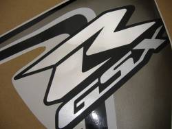 Suzuki GSX-R 1000 K8 white logo graphics