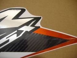 Suzuki GSX-R 750 K8 black logo graphics