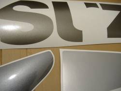 Suzuki GSXR 600 1998 silver labels graphics