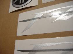 Yamaha FZ6 S2 2006 silver decals