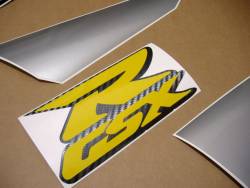 Suzuki GSXR 750 SRAD red decals