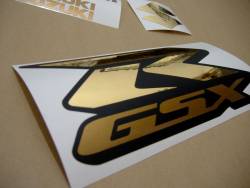 Suzuki GSX-R 750 K4 gold logo graphics