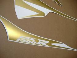 Suzuki Hayabusa GSX1300R 2011 gold decals